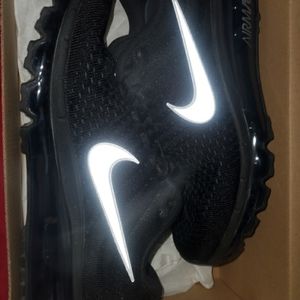 Nike AirMax Sneakers